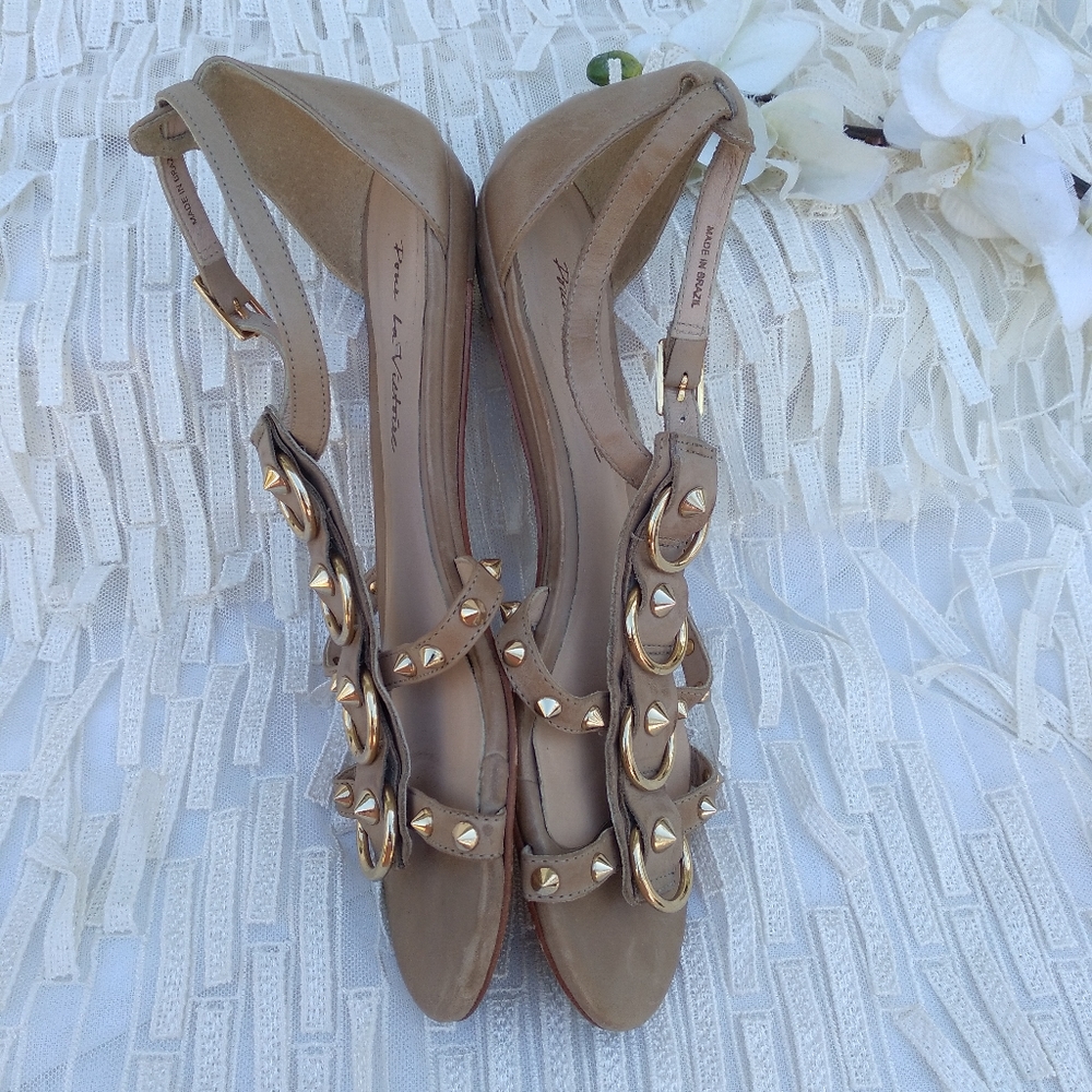 Pour La Victorie 'Tilly' Studded Sandal - Picture 2 of 6